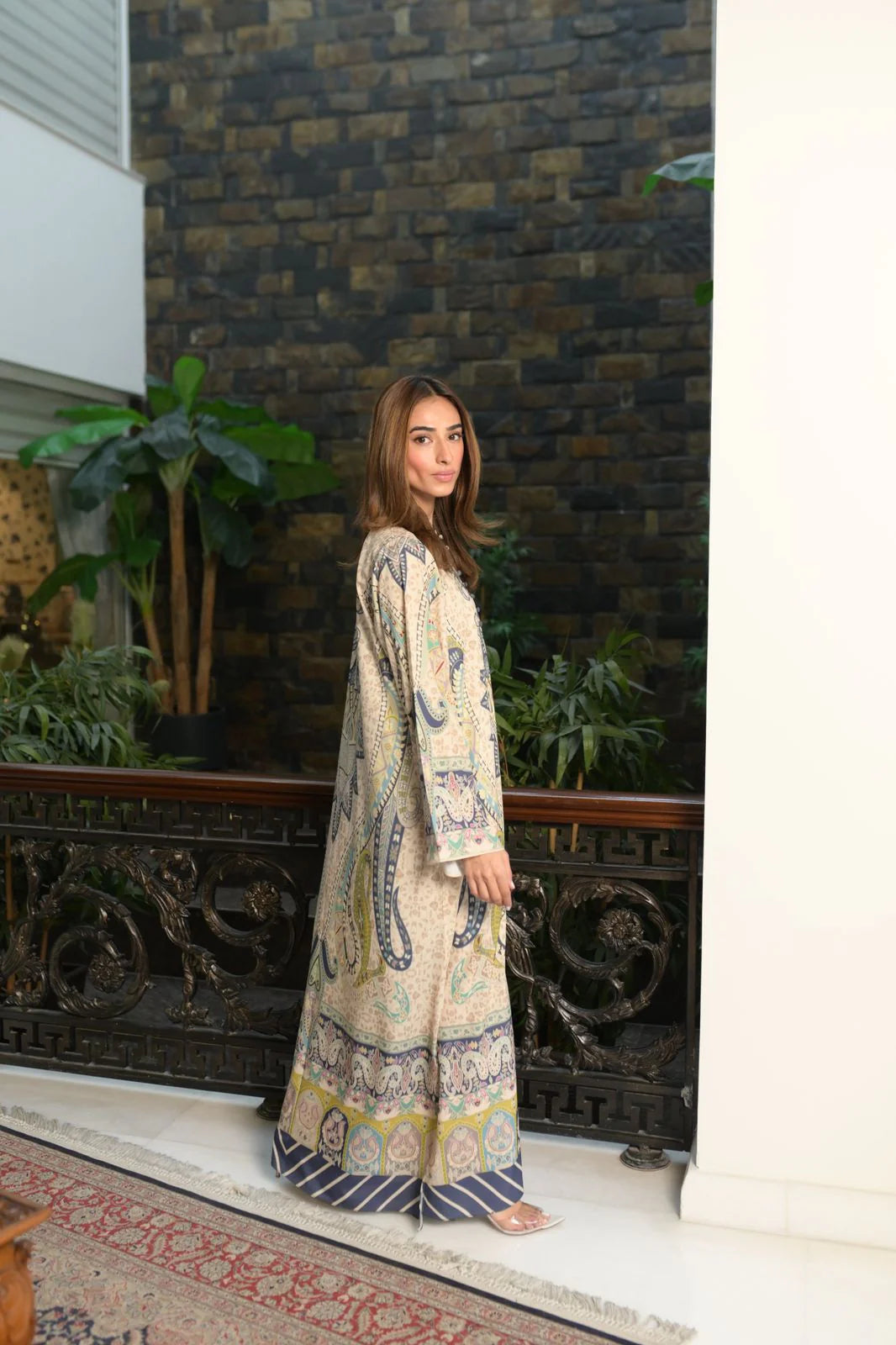 BARAE KHANOM WINTER COLLECTION’24 | FREYA B