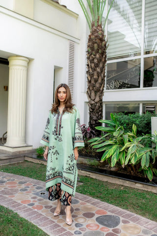 BARAE KHANOM WINTER COLLECTION’24 | ALANA B