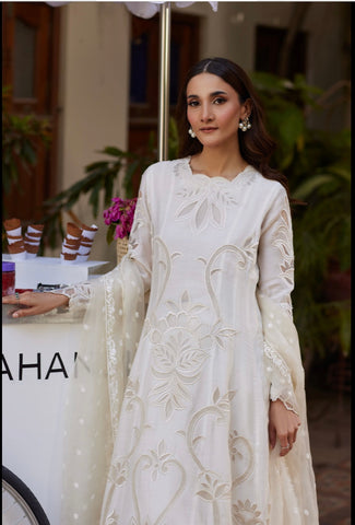 ANSAB JAHANGIR EID LUXE PRET’25 | VERA