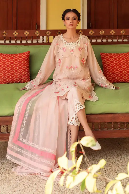 NADIA FAROOQUI SAIBAN LUXURY PRET’25 | FANOOS