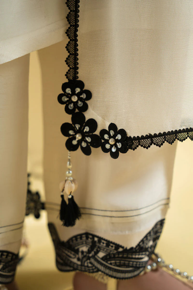 AMMARA KHAN ‘SIA EID LUXURY’25 | MONO LACE SET