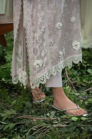 AMMARA KHAN ‘SIA EID LUXURY’25 | LILAC & LACE CHARM