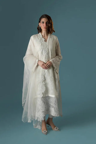 AMMARA KHAN ‘FLO LUXURY FESTIVE COLLECTION’25 | CHANDNI RANI LONG KURTA SET