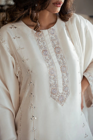 HINA MOHAMED LUXURY EDIT’25 | AZURA SET IN WHITE