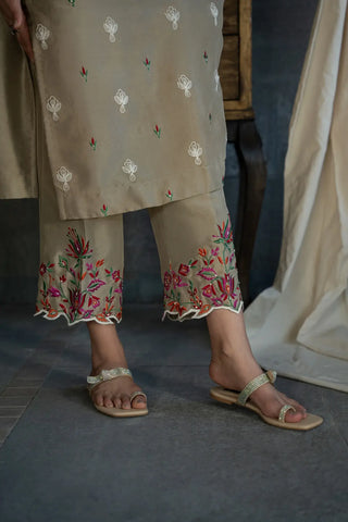 HINA MOHAMED LUXURY EDIT’25 | MEERZA SET
