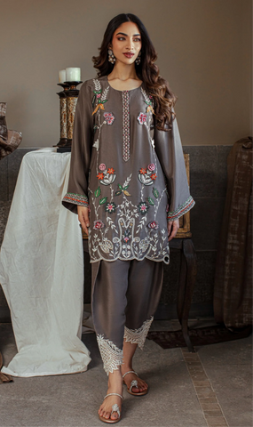 HINA MOHAMED LUXURY EDIT’25 | CELINA