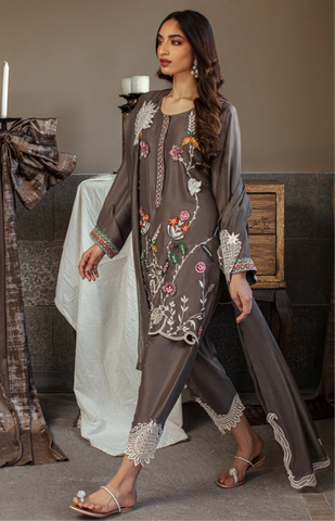 HINA MOHAMED LUXURY EDIT’25 | CELINA