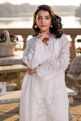 FARIDA HASAN ‘PICNIC BASICS’25 | IVORY PEARL SET