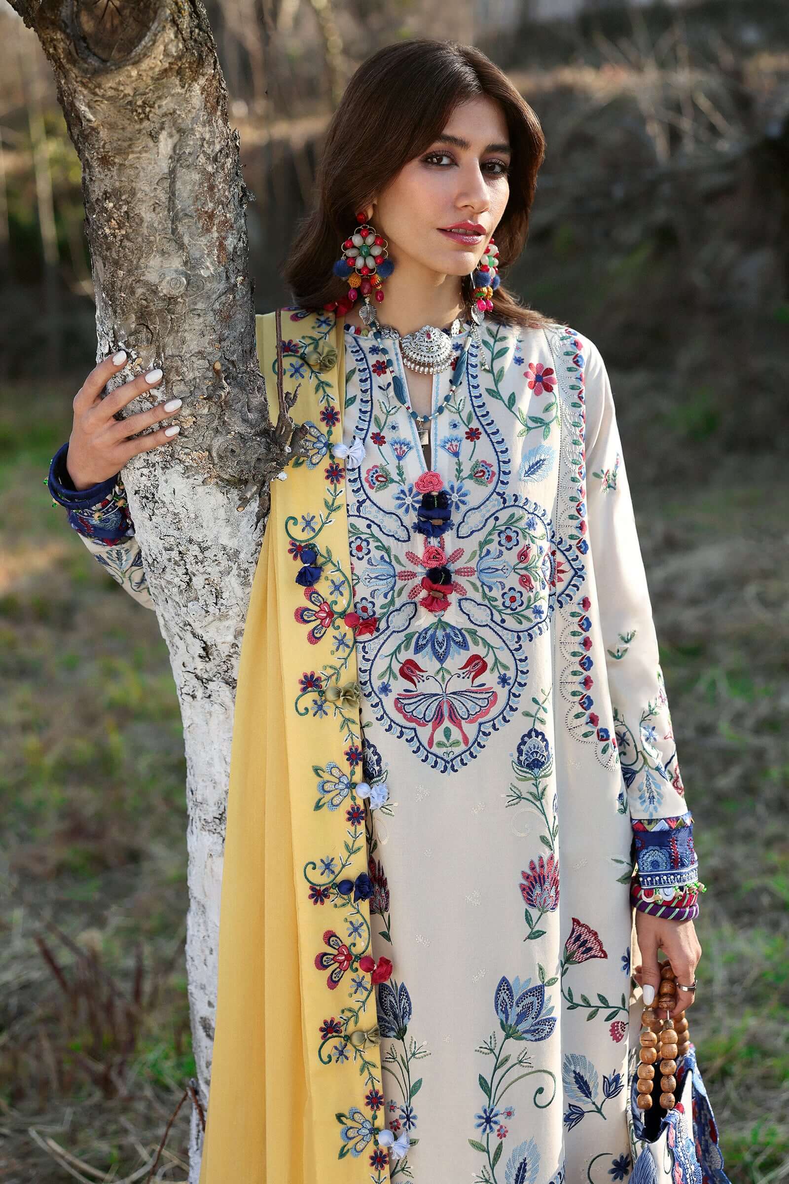 ZAHA ‘NEELAM LAWN’25 | KASHUR