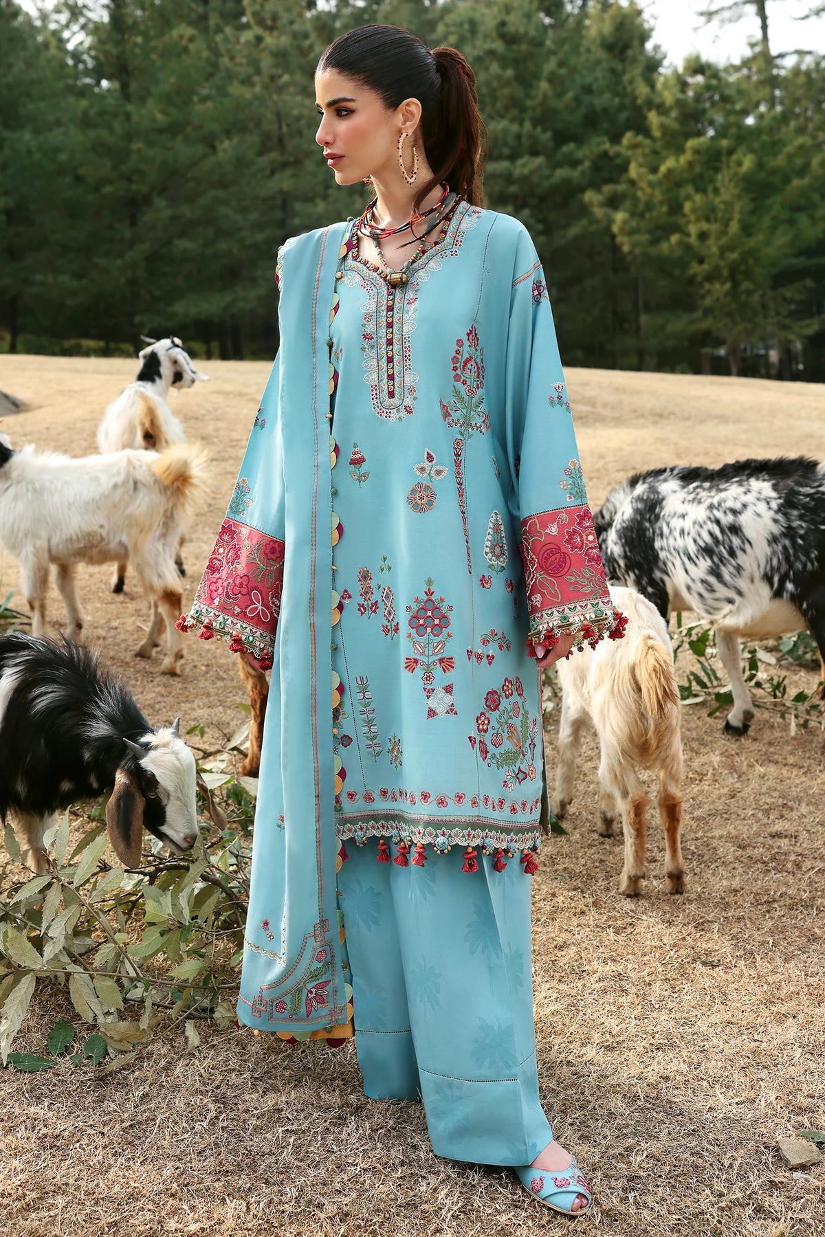 ZAHA ‘NEELAM LAWN’25 | RHEA