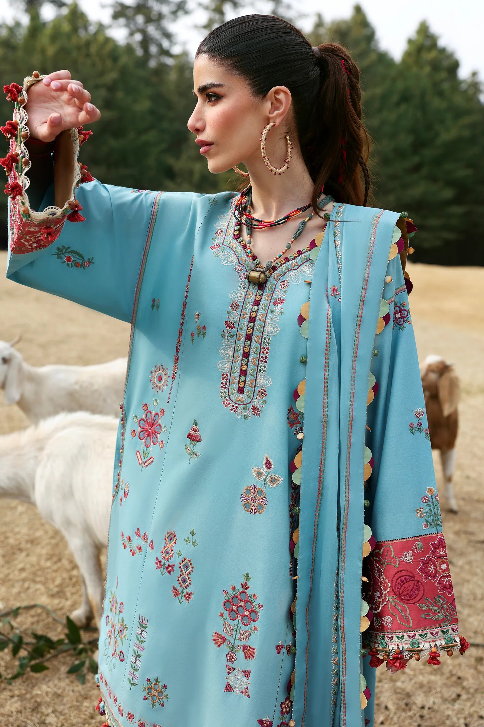 ZAHA ‘NEELAM LAWN’25 | RHEA