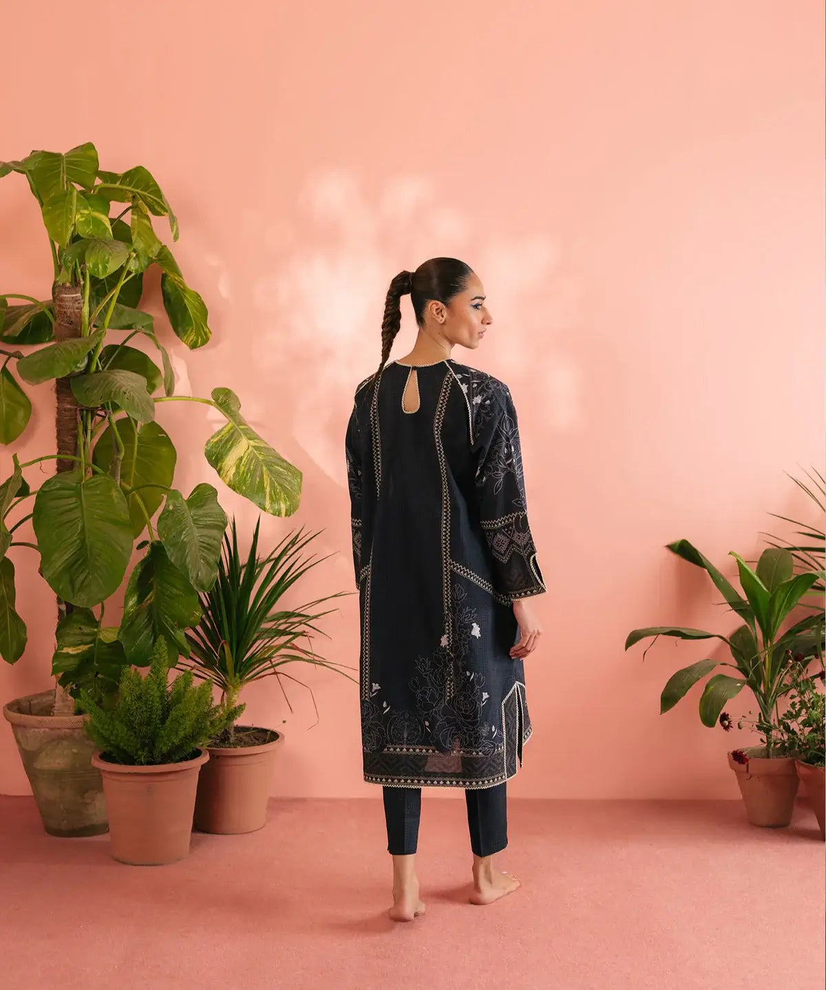 STUDIO MEHR LAWN PRET’25 | MIDNIGHT VINE MATCHING SET