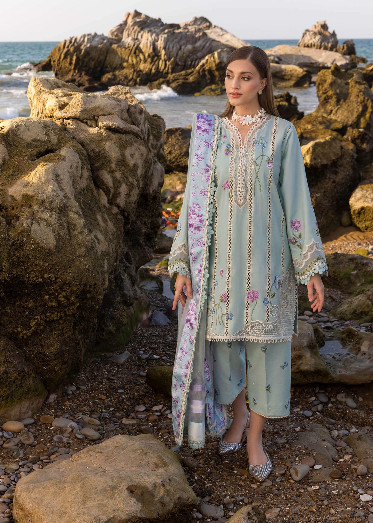 CRIMSON ‘FLOW UNSTITCHED SPRING SUMMER’25 | FLORAL CRUSH- A