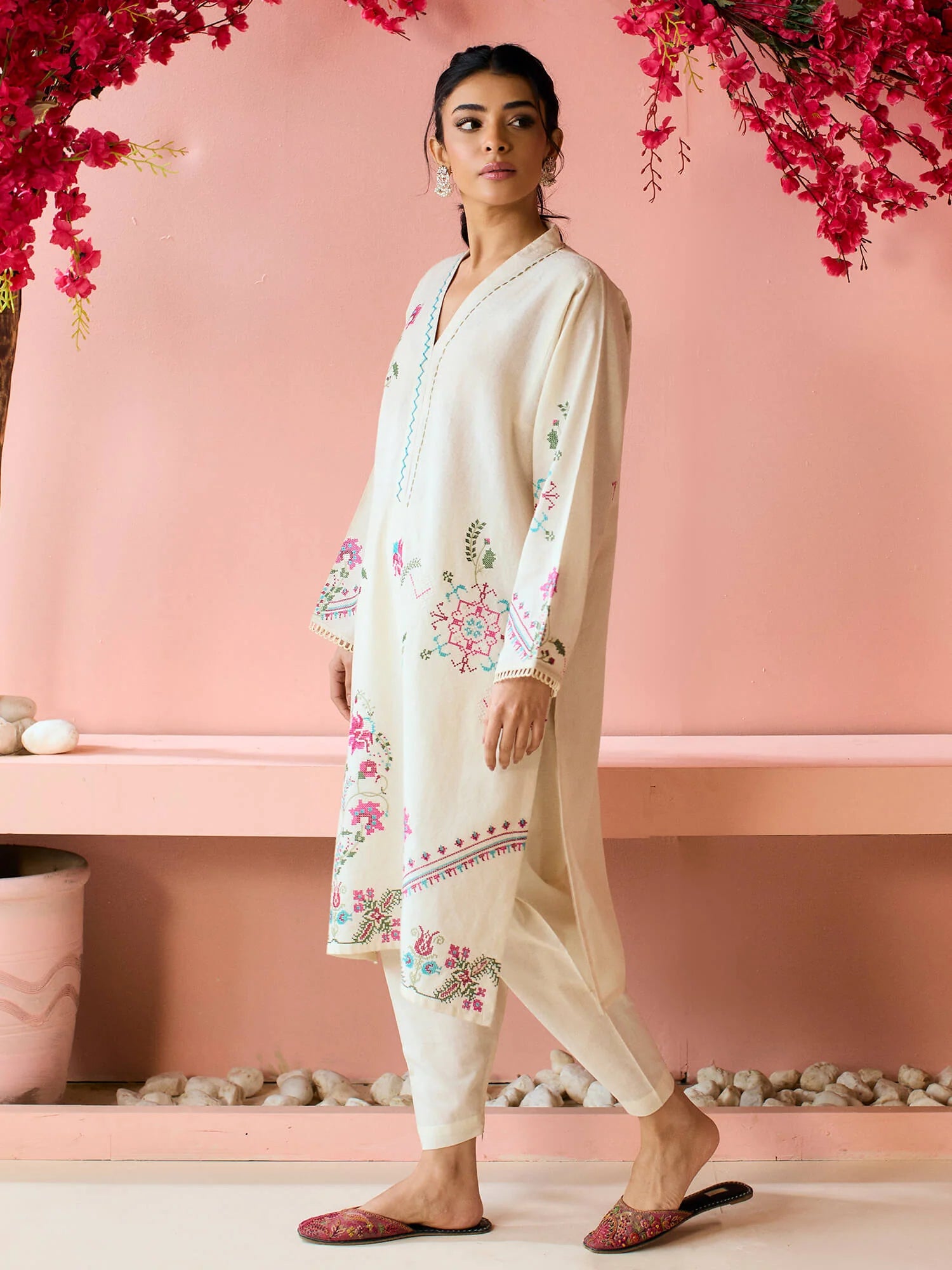MISHKAA BY MISHA LAKHANI RTW’25 | 2Pc EMBROIDERED SET