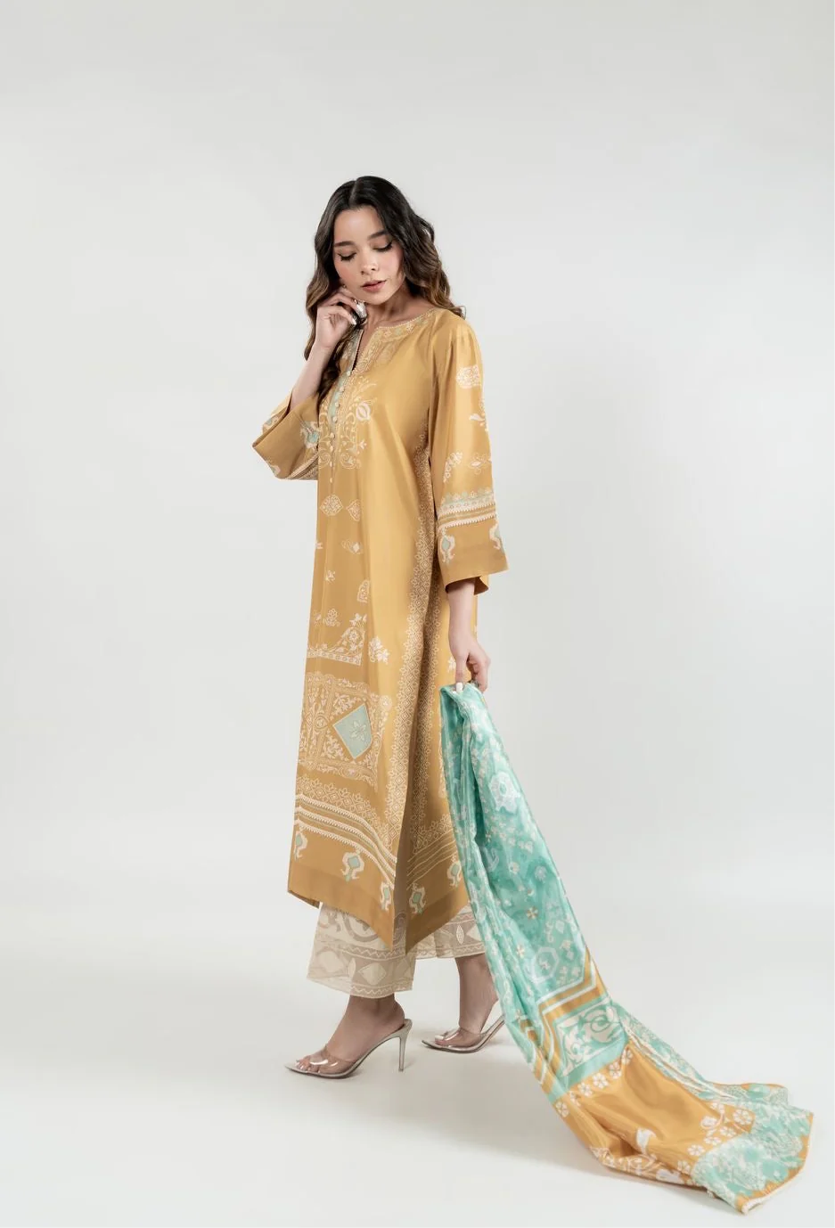 BARAE KHANOM SPRING SUMMER’25 VOL 1 | SELMA B