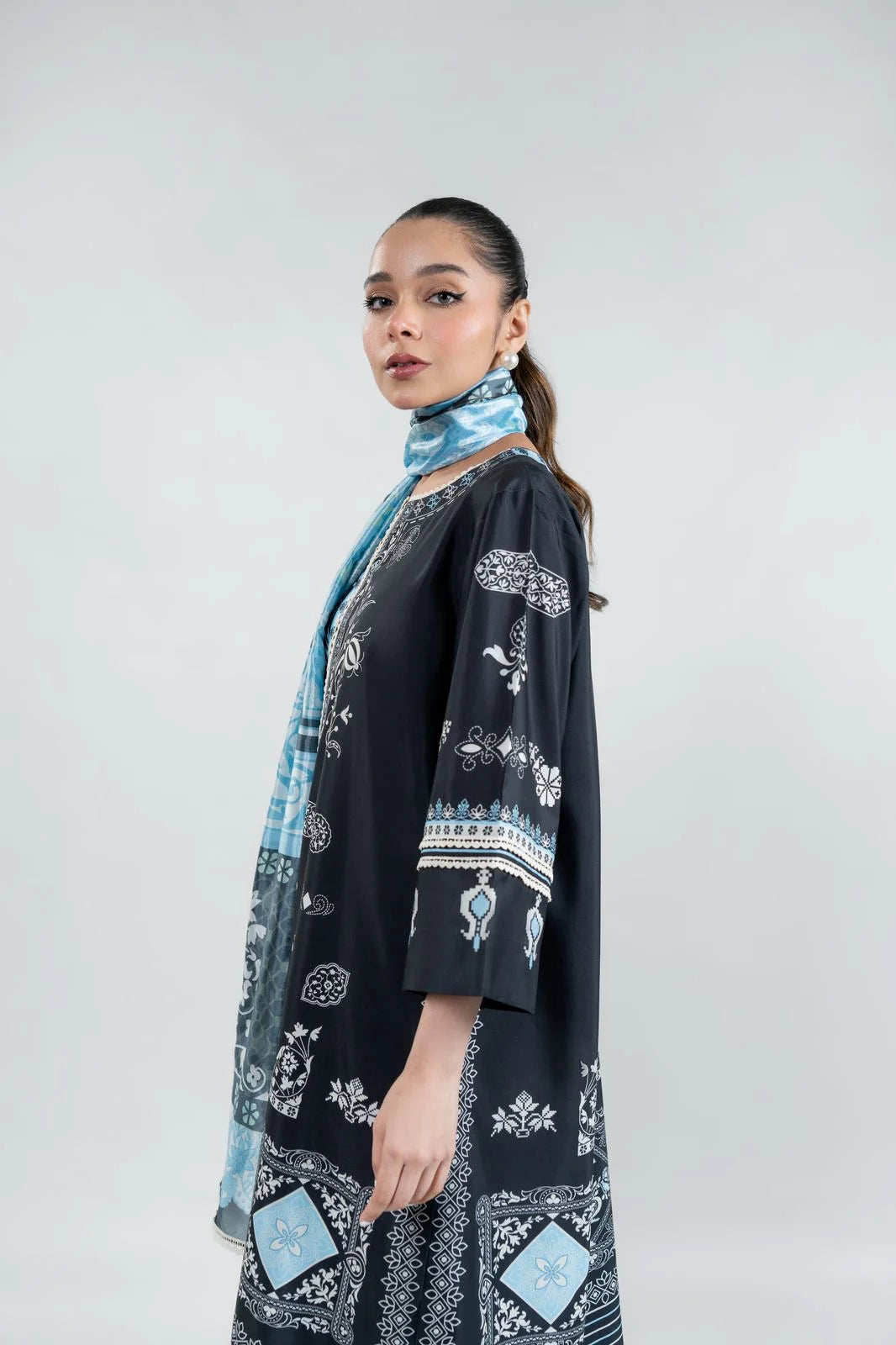 BARAE KHANOM SPRING SUMMER’25 VOL 1 | SELMA C