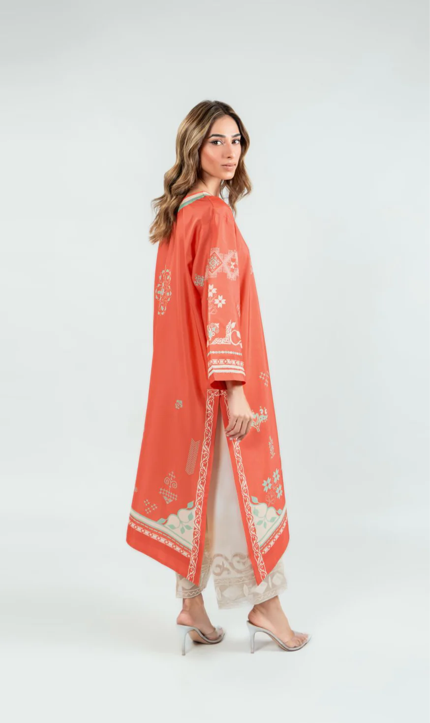 BARAE KHANOM SPRING SUMMER’25 VOL 1 | DINA A