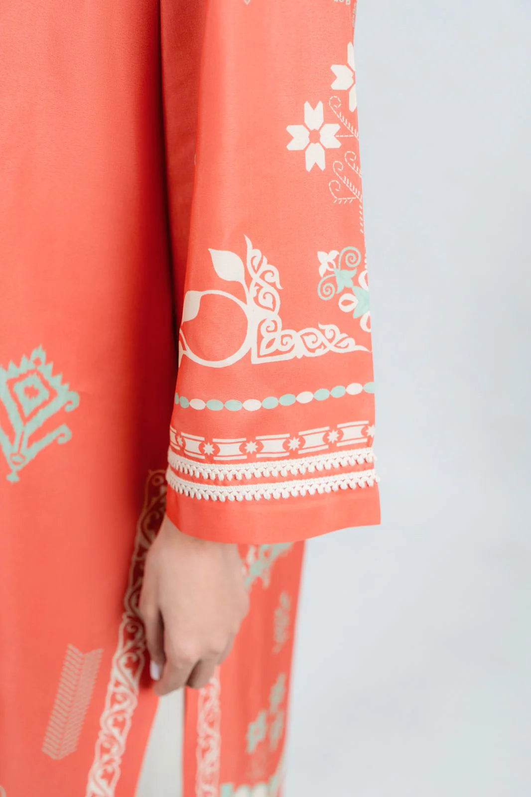 BARAE KHANOM SPRING SUMMER’25 VOL 1 | DINA A