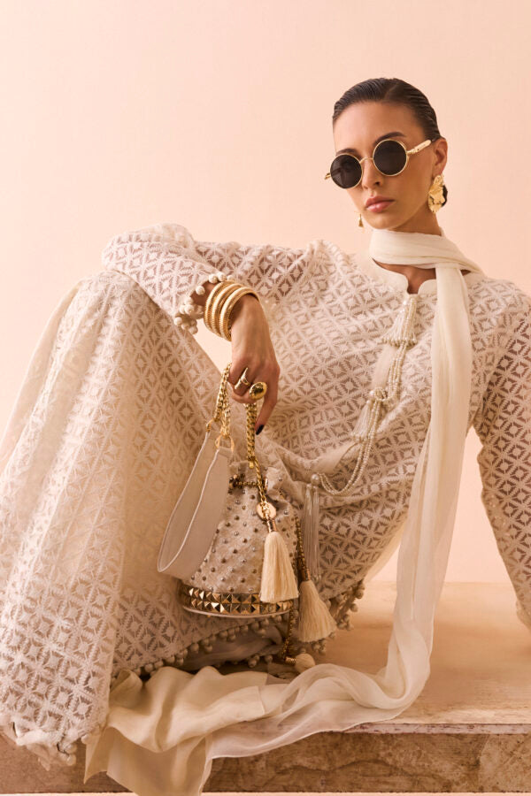 IQBAL HUSSAIN DIFFUSION SPRING SUMMER’25 | EO-01