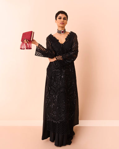IQBAL HUSSAIN DIFFUSION SPRING SUMMER’25 | EO-04