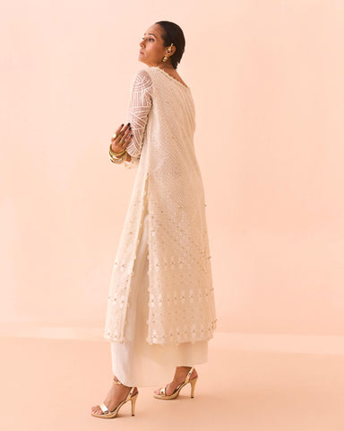 IQBAL HUSSAIN DIFFUSION SPRING SUMMER’25 | EO-07
