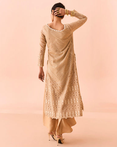 IQBAL HUSSAIN DIFFUSION SPRING SUMMER’25 | EO-08
