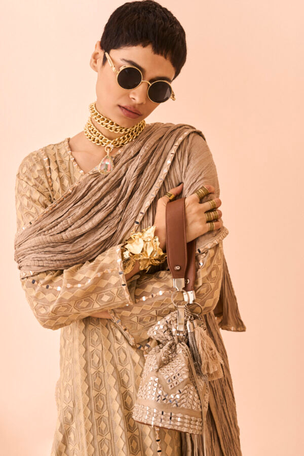 IQBAL HUSSAIN DIFFUSION SPRING SUMMER’25 | EO-09