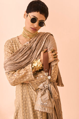 IQBAL HUSSAIN DIFFUSION SPRING SUMMER’25 | EO-09