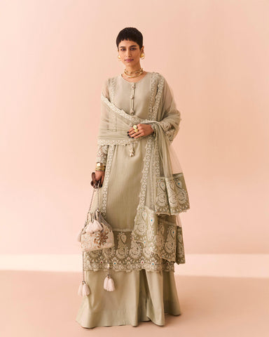 IQBAL HUSSAIN DIFFUSION SPRING SUMMER’25 | EO-17