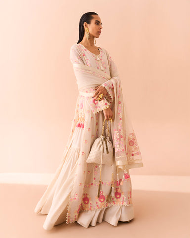 IQBAL HUSSAIN DIFFUSION SPRING SUMMER’25 | EO-18