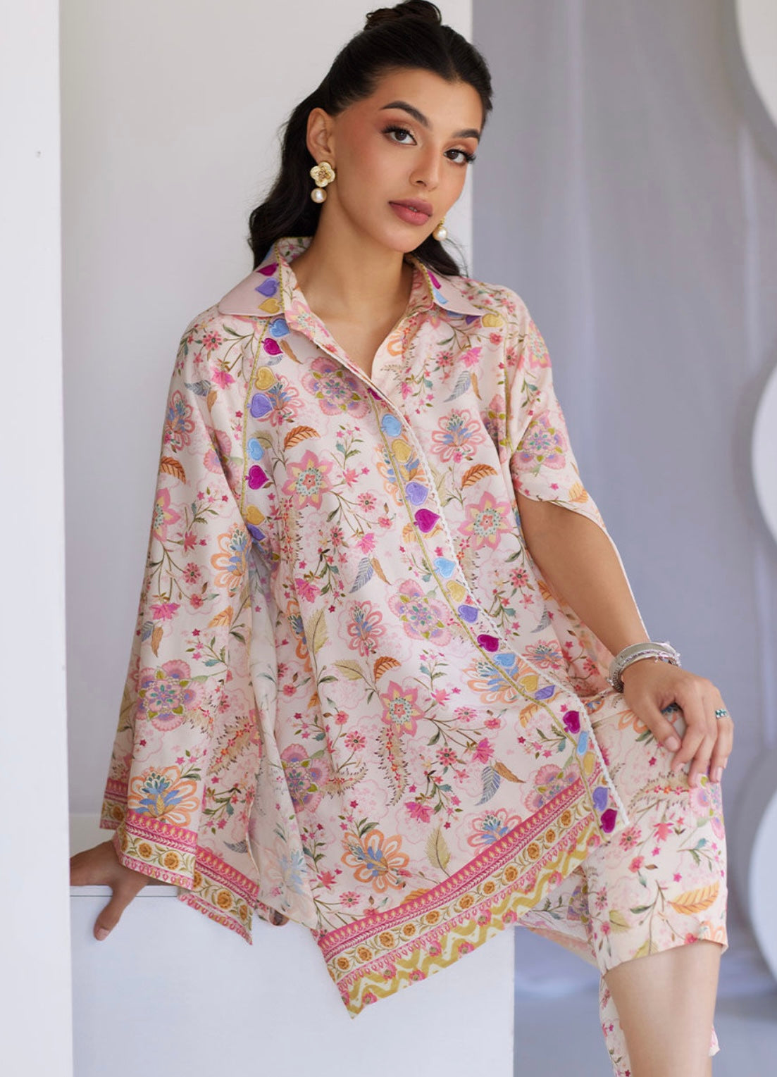 FARAH TALIB AZIZ ‘TARA LUXE SILK PRET’25 | AZIZAM BLUSH PINK SHIRT