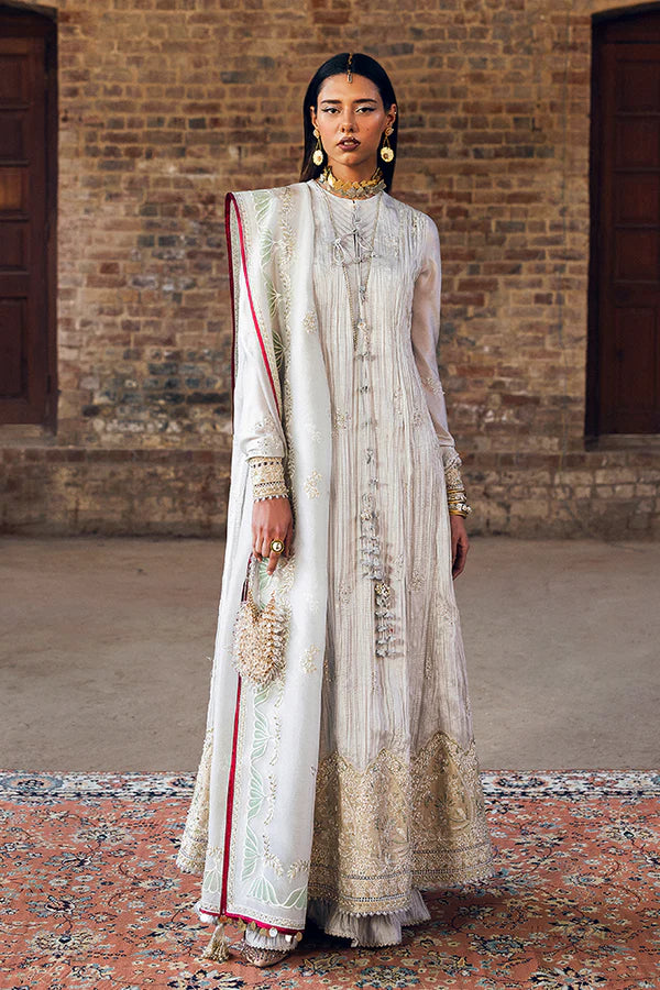 SUFFUSE SILK PRET’25 | NEVE