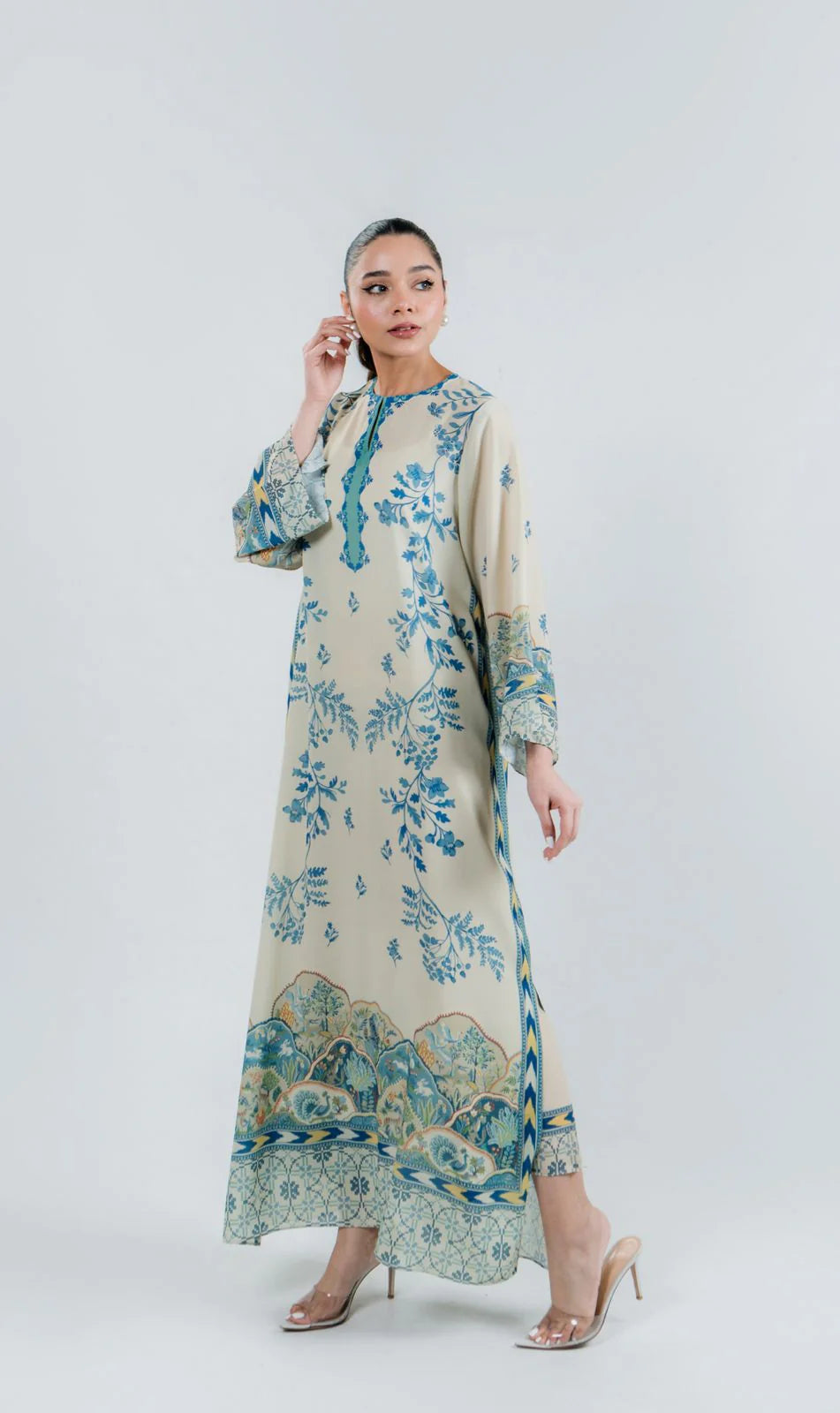 BARAE KHANOM RTW’25 | AFRA
