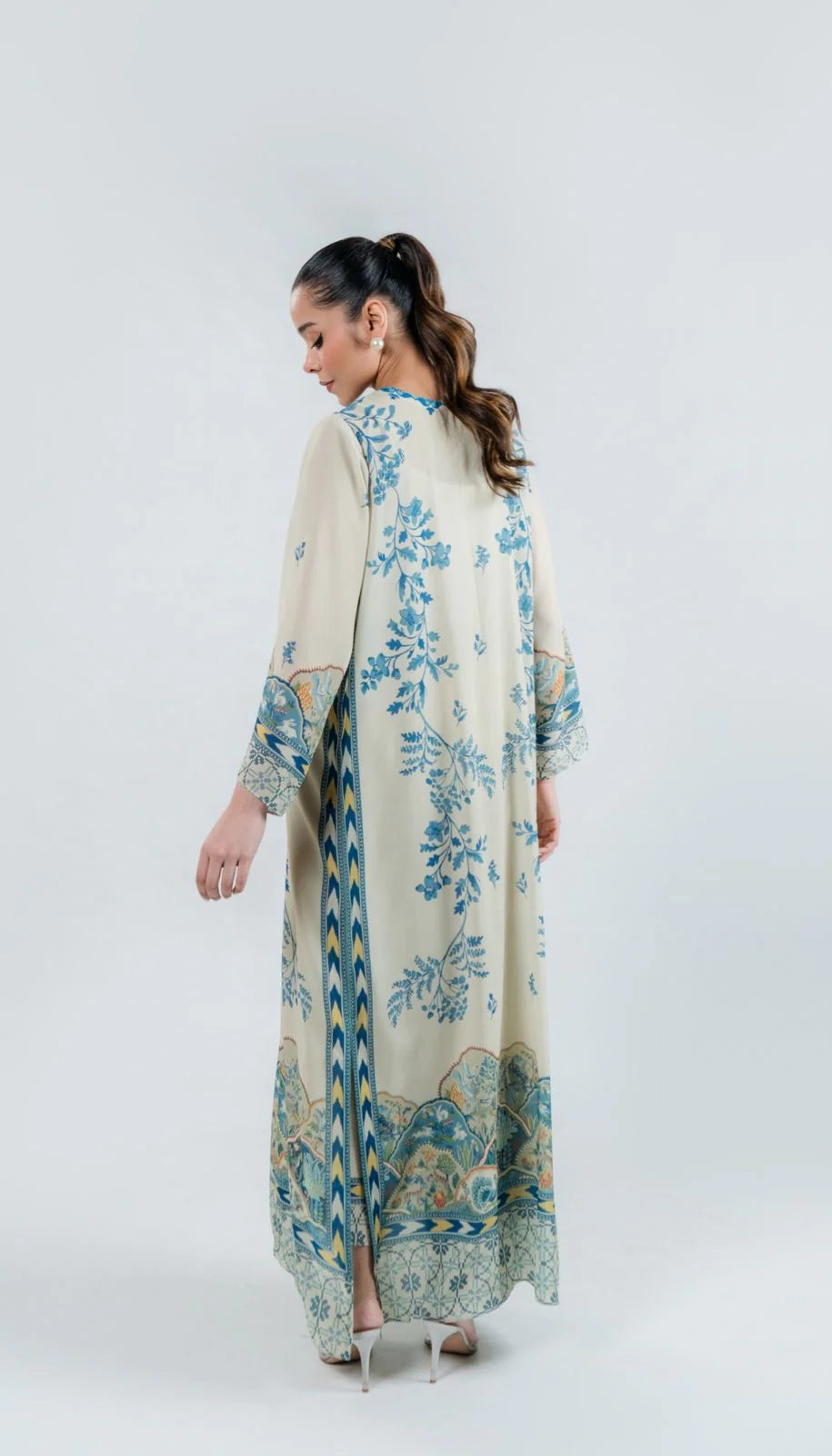 BARAE KHANOM RTW’25 | AFRA